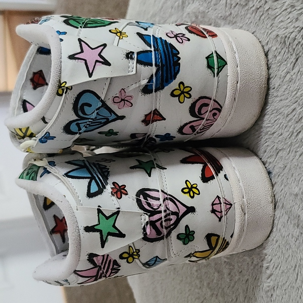 ADIDAS SHOES - Picture 4 of 8